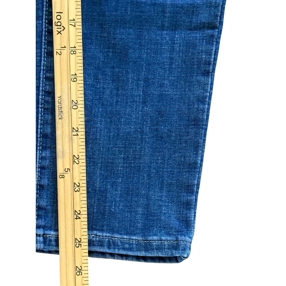 Levis Boyfriend Jeans Womens 31 Medium Wash Blue Denim Straight Leg Stretch - Picture 11 of 12